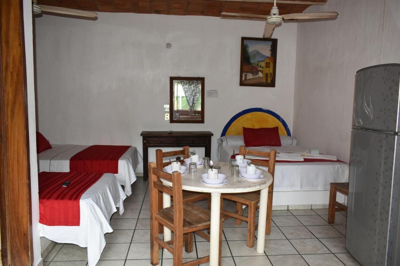 Hotel Y Bungalows Islas Careyes Los Ayala Kültér fotó